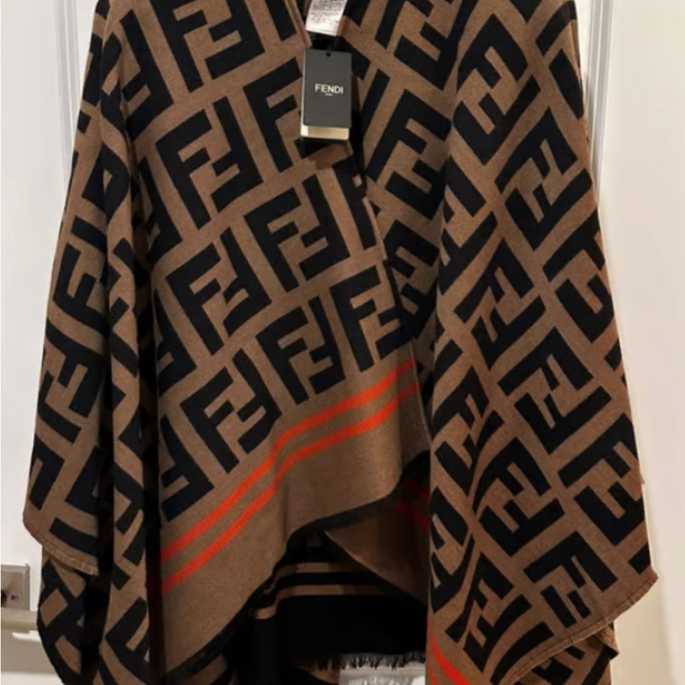 Authentic Fendi Poncho ONE SZ